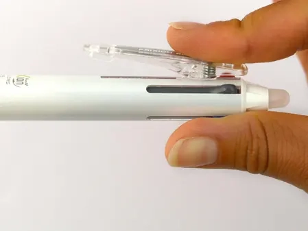 PILOT Stylo Roller FriXion Ball 4 Couleurs  - Roller encre gel - Pointe Fine 0,5mm